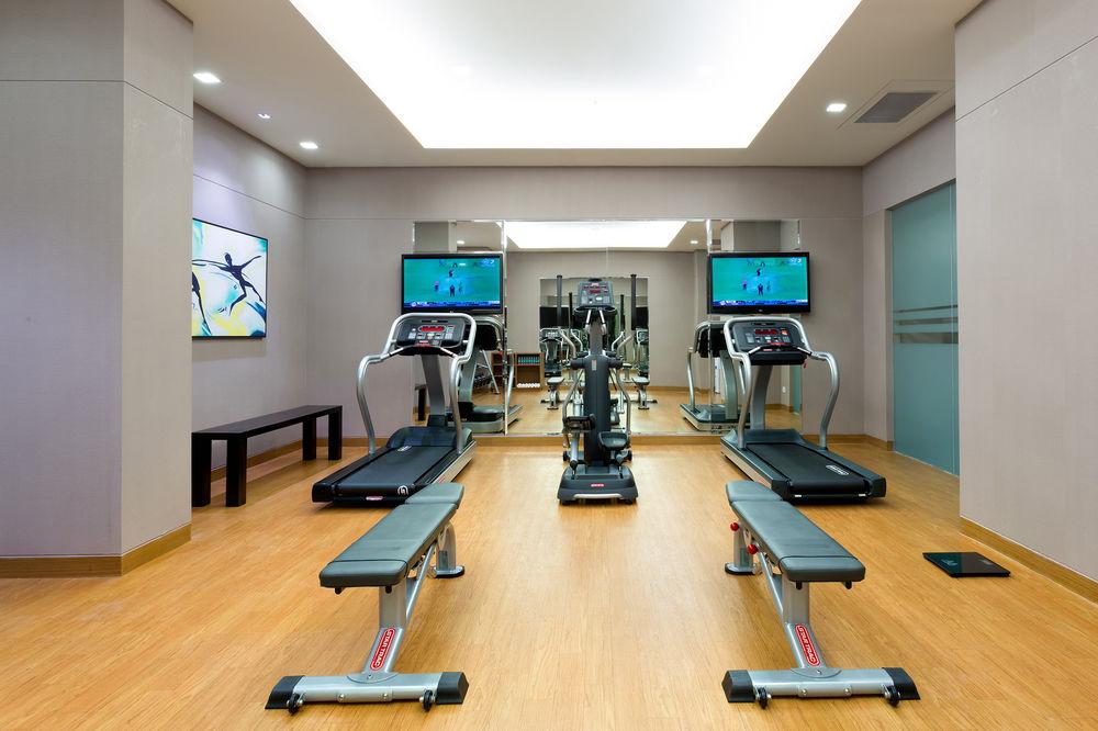 Отель Fairfield By Marriott Bengaluru Rajajinagar Экстерьер фото