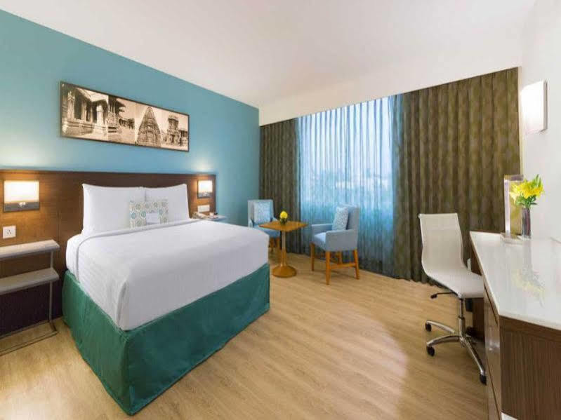 Отель Fairfield By Marriott Bengaluru Rajajinagar Экстерьер фото