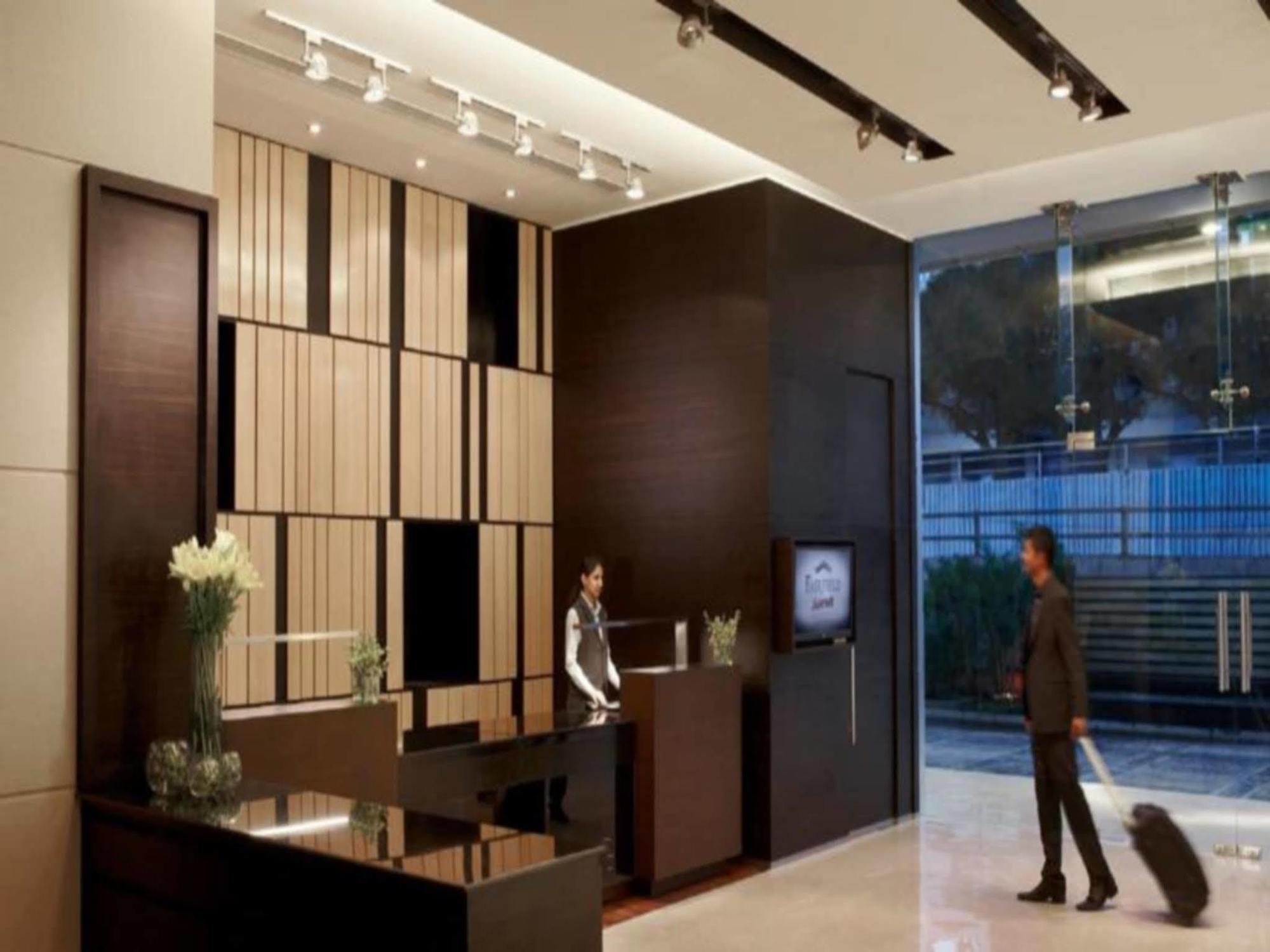 Отель Fairfield By Marriott Bengaluru Rajajinagar Экстерьер фото